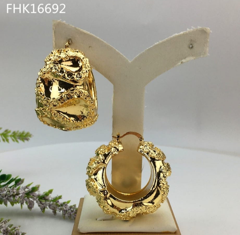 ITALIAN STERLING, 925 GOLD, BRAZILIAN GOLD
MADE IN ITALY