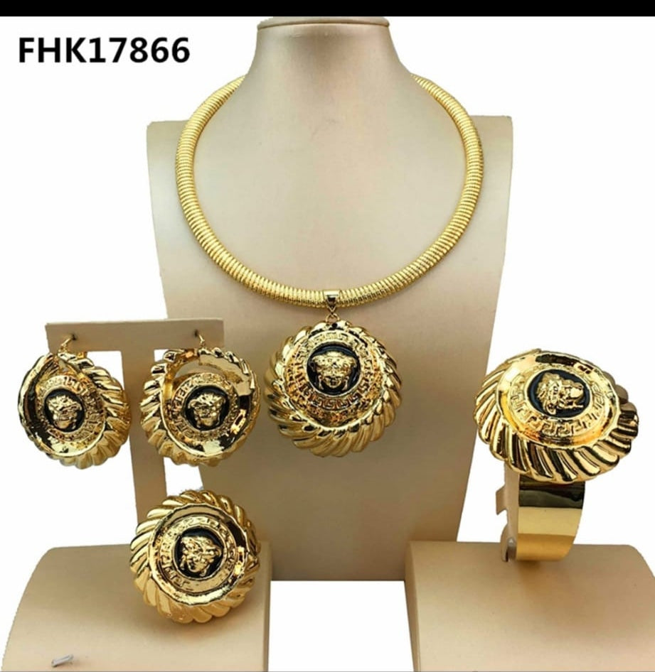 ITALIAN STERLING, 925 GOLD, BRAZILIAN GOLD
MADE IN ITALY